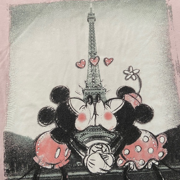 Disney tees & items. 5 pound box. Min. 10 items! 50th Anniversary surpri… - Picture 5 of 11